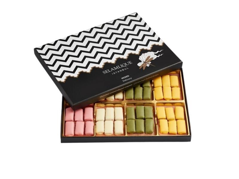 Selamlique Mix Delicacy 340g Chocolate Covered Almond Croquants